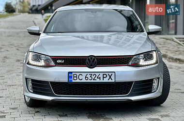 Седан Volkswagen Jetta 2015 в Новояворівську