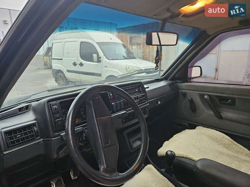 Седан Volkswagen Jetta 1988 в Києві