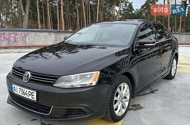 Седан Volkswagen Jetta 2012 в Львові