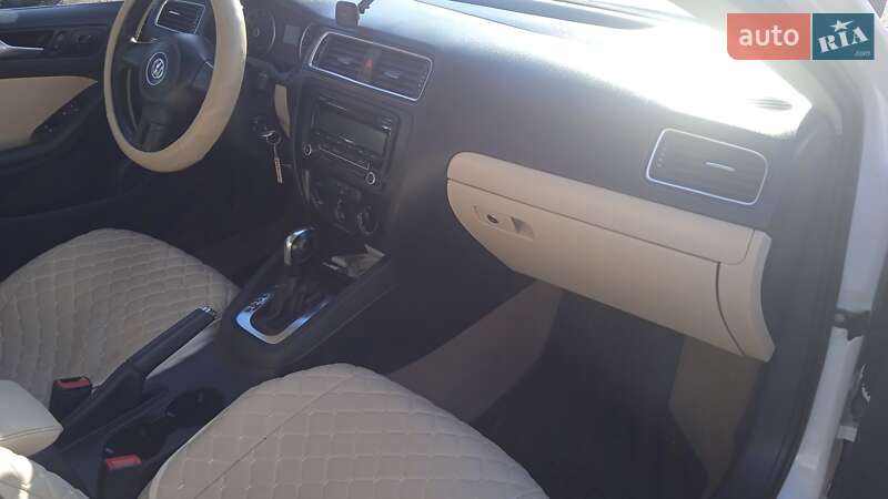 Седан Volkswagen Jetta 2012 в Кропивницькому