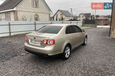 Седан Volkswagen Jetta 2007 в Рокитном