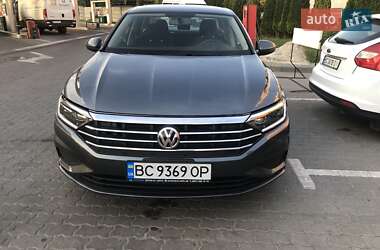 Седан Volkswagen Jetta 2019 в Львове