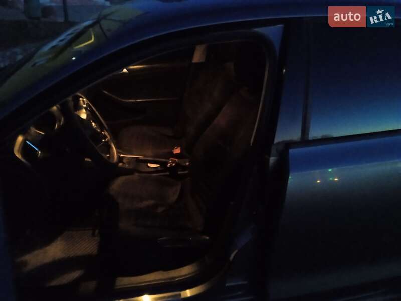 Седан Volkswagen Jetta 2012 в Ланівці