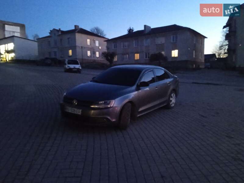 Седан Volkswagen Jetta 2012 в Ланівці
