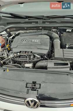 Седан Volkswagen Jetta 2014 в 