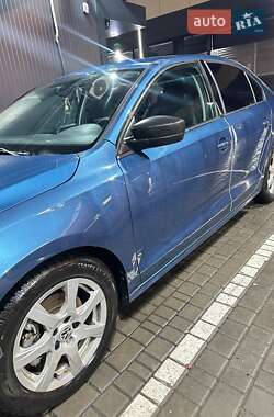 Седан Volkswagen Jetta 2016 в 