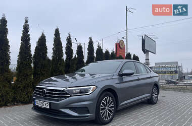 Седан Volkswagen Jetta 2018 в 