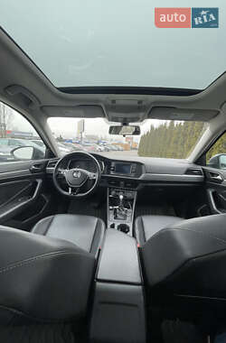 Седан Volkswagen Jetta 2018 в 