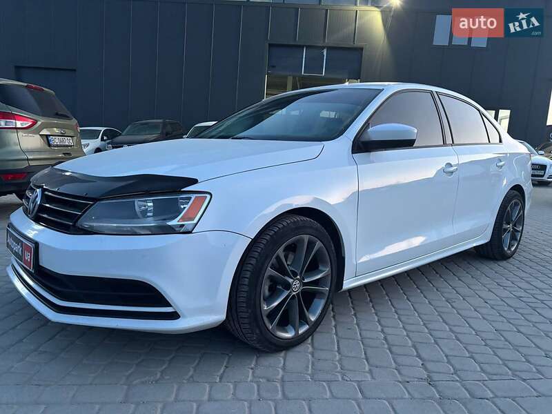 Седан Volkswagen Jetta 2015 в Львове