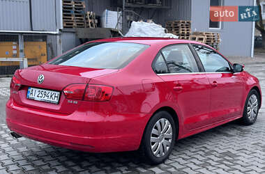 Седан Volkswagen Jetta 2013 в Радомишлі