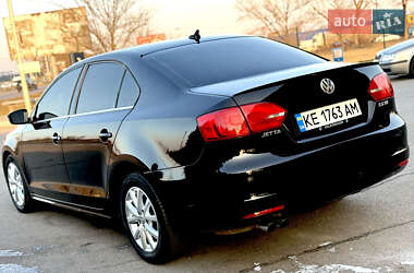 Седан Volkswagen Jetta 2013 в Дніпрі