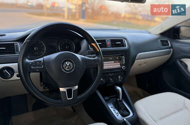 Седан Volkswagen Jetta 2013 в Дніпрі