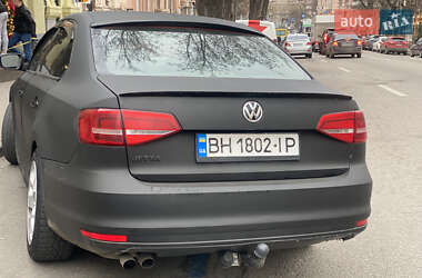 Седан Volkswagen Jetta 2015 в 