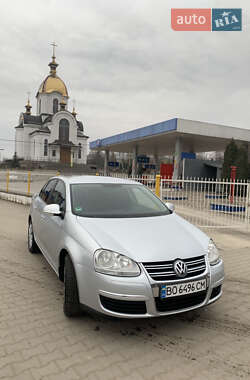 Седан Volkswagen Jetta 2005 в Бучаче