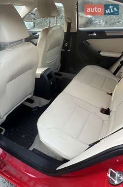 Седан Volkswagen Jetta 2015 в 
