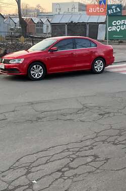 Седан Volkswagen Jetta 2015 в 
