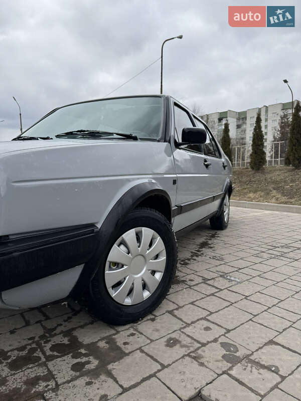 Седан Volkswagen Jetta 1988 в Дрогобыче