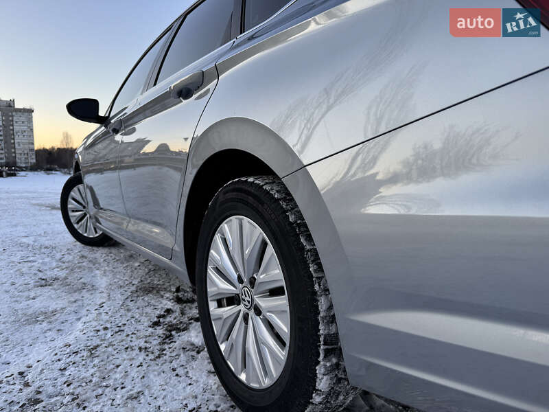 Седан Volkswagen Jetta 2019 в Українці