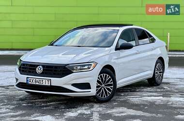 Седан Volkswagen Jetta 2018 в Киеве