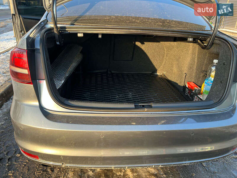 Седан Volkswagen Jetta 2016 в Житомирі фото 4 Седан Volkswagen Jetta 2016 в Житомирі