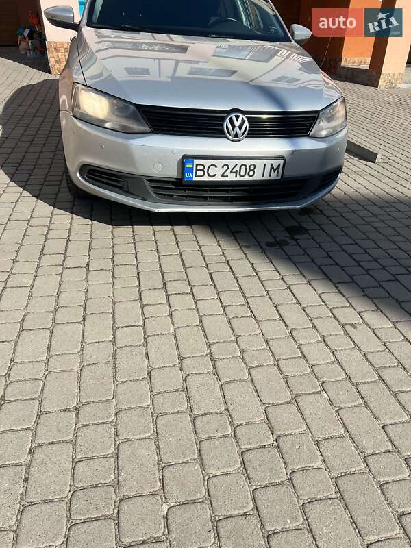 Седан Volkswagen Jetta 2014 в Львове