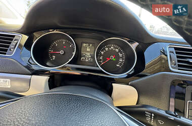 Седан Volkswagen Jetta 2014 в Днепре