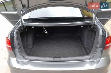 Седан Volkswagen Jetta 2015 в 