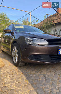 Седан Volkswagen Jetta 2011 в 