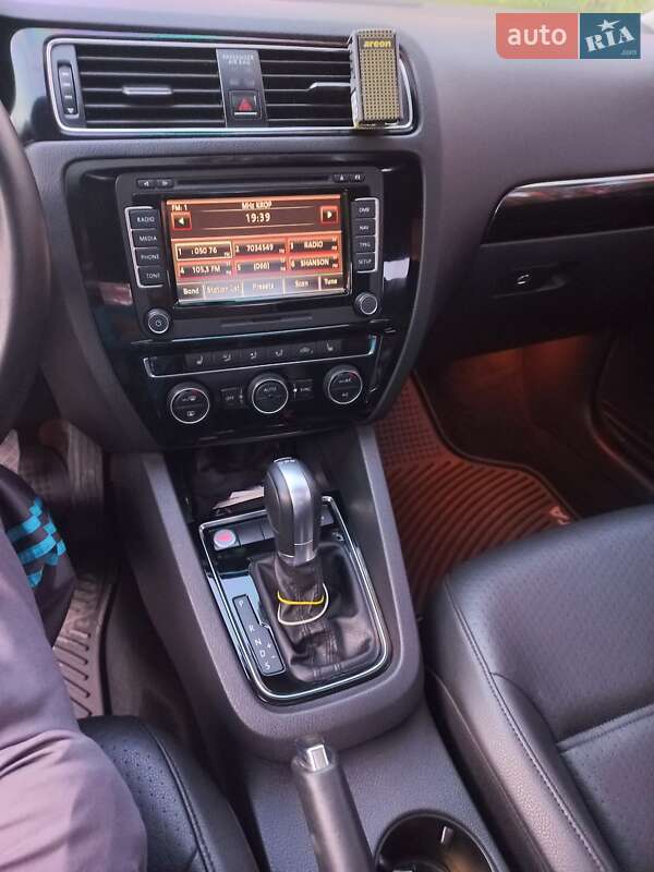 Седан Volkswagen Jetta 2014 в Кропивницком