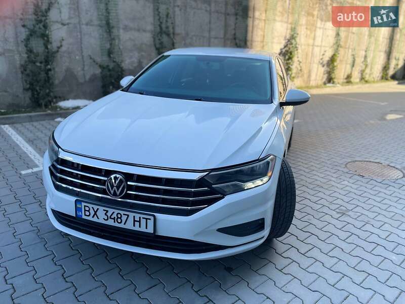 Седан Volkswagen Jetta 2018 в Хмельницькому