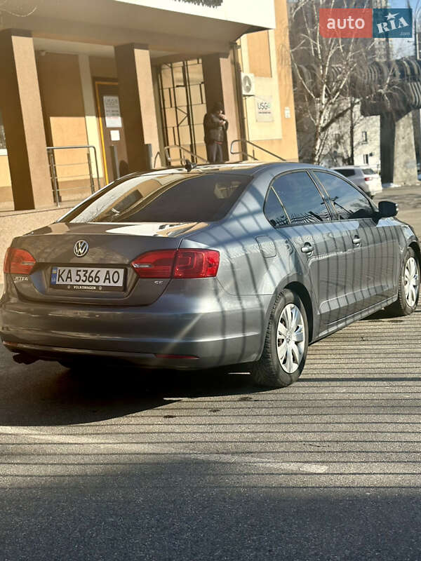 Седан Volkswagen Jetta 2014 в Чернігові