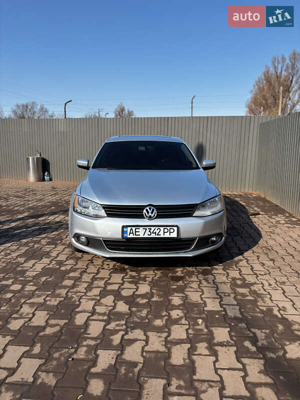 Седан Volkswagen Jetta 2012 в Кривому Розі