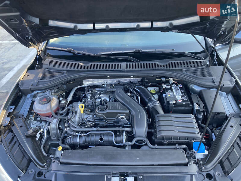 Седан Volkswagen Jetta 2022 в Киеве