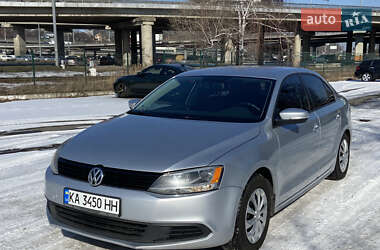 Седан Volkswagen Jetta 2013 в Києві