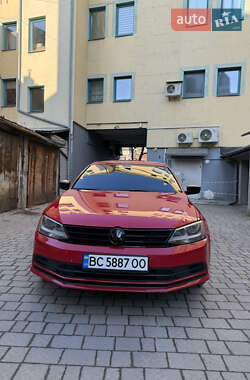 Седан Volkswagen Jetta 2014 в Львові