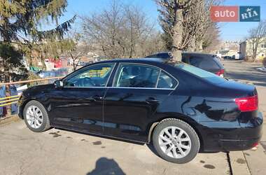 Седан Volkswagen Jetta 2013 в 