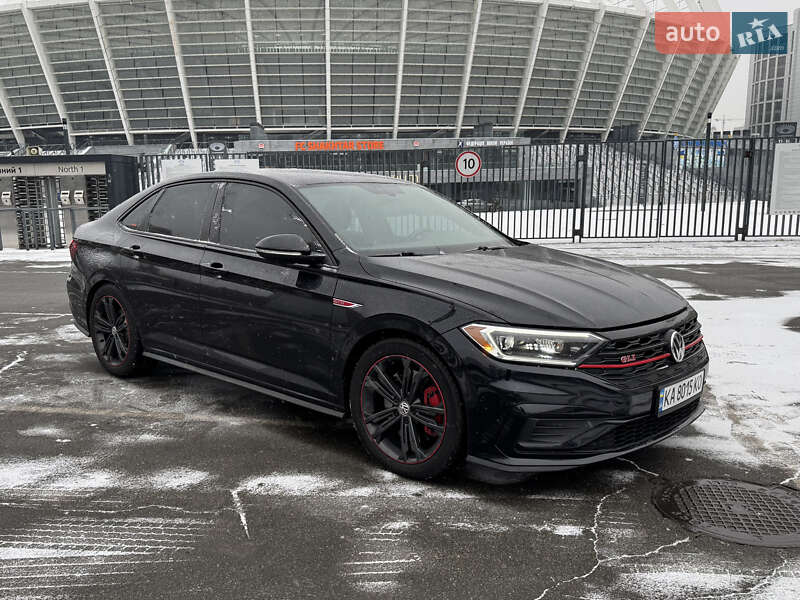 Седан Volkswagen Jetta 2019 в Киеве