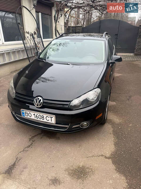 Универсал Volkswagen Jetta 2014 в Тернополе