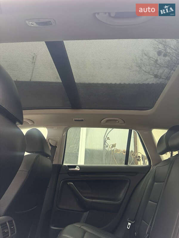 Универсал Volkswagen Jetta 2014 в Тернополе