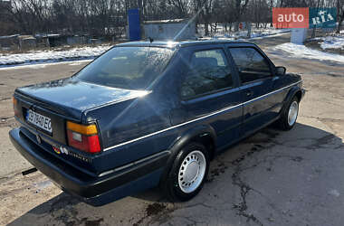 Седан Volkswagen Jetta 1990 в Чернігові