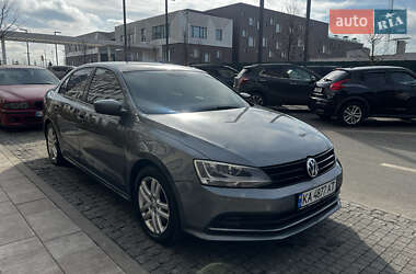 Седан Volkswagen Jetta 2017 в Києві