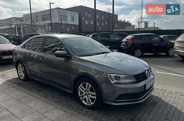 Седан Volkswagen Jetta 2017 в Києві