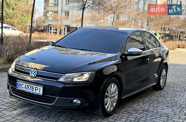 Седан Volkswagen Jetta 2013 в Ивано-Франковске