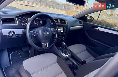 Седан Volkswagen Jetta 2013 в Ивано-Франковске