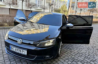 Седан Volkswagen Jetta 2013 в Ивано-Франковске