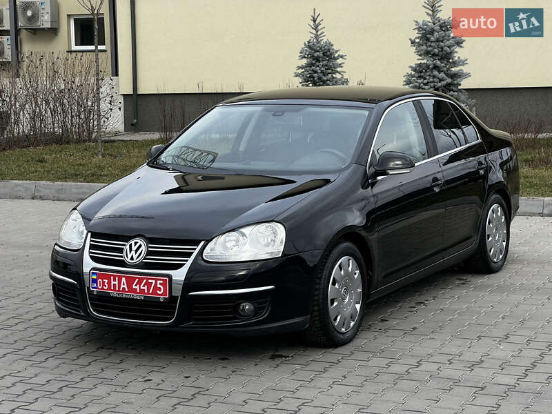 Седан Volkswagen Jetta 2008 в Рожище