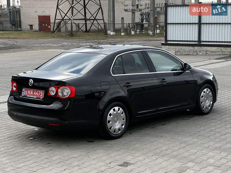 Седан Volkswagen Jetta 2008 в Рожище
