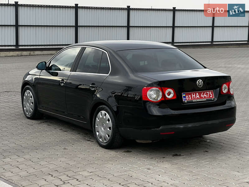 Седан Volkswagen Jetta 2008 в Рожище