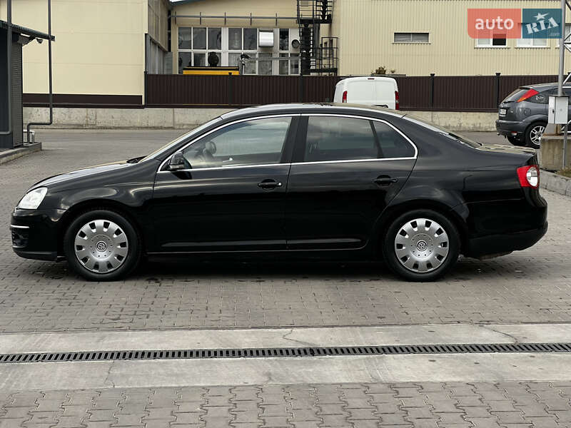 Седан Volkswagen Jetta 2008 в Рожище