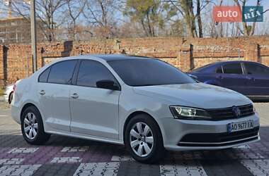 Седан Volkswagen Jetta 2015 в Львове